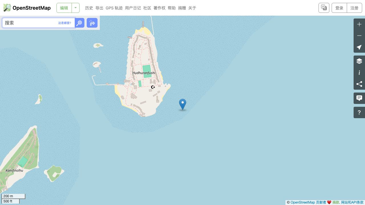 Lohi’s相对岛屿背景；东南侧海面参考标记不代表实际浪峰或入口。